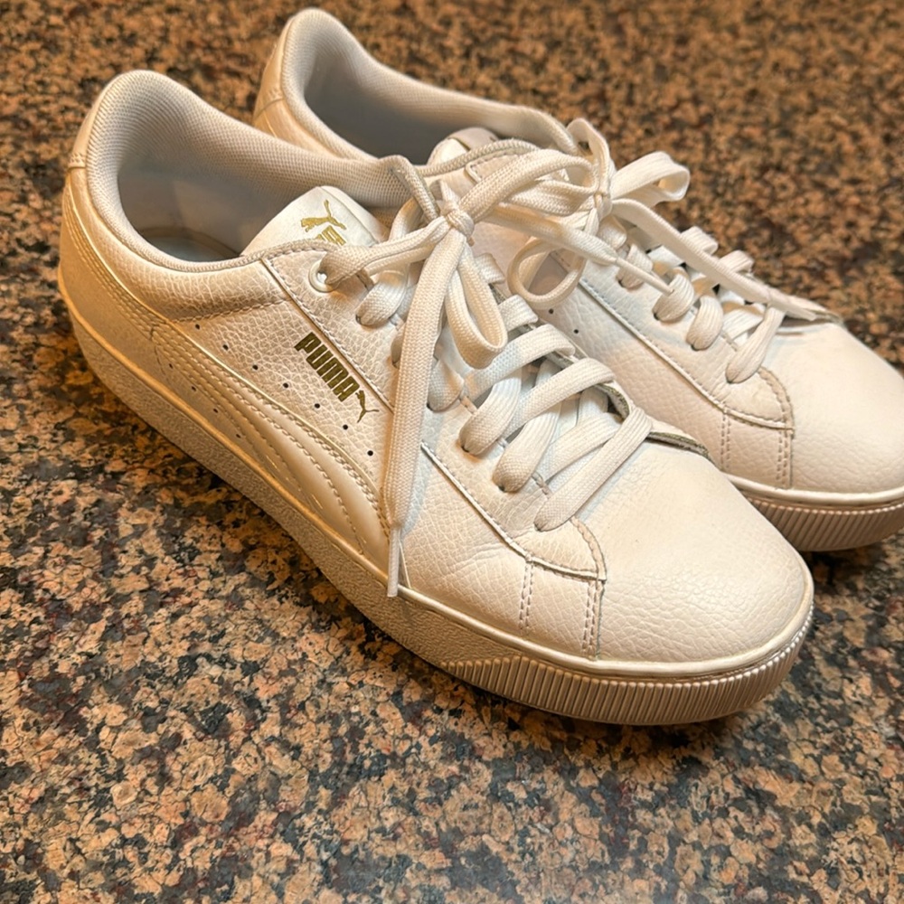 PUMA Vikky Platform White size 9